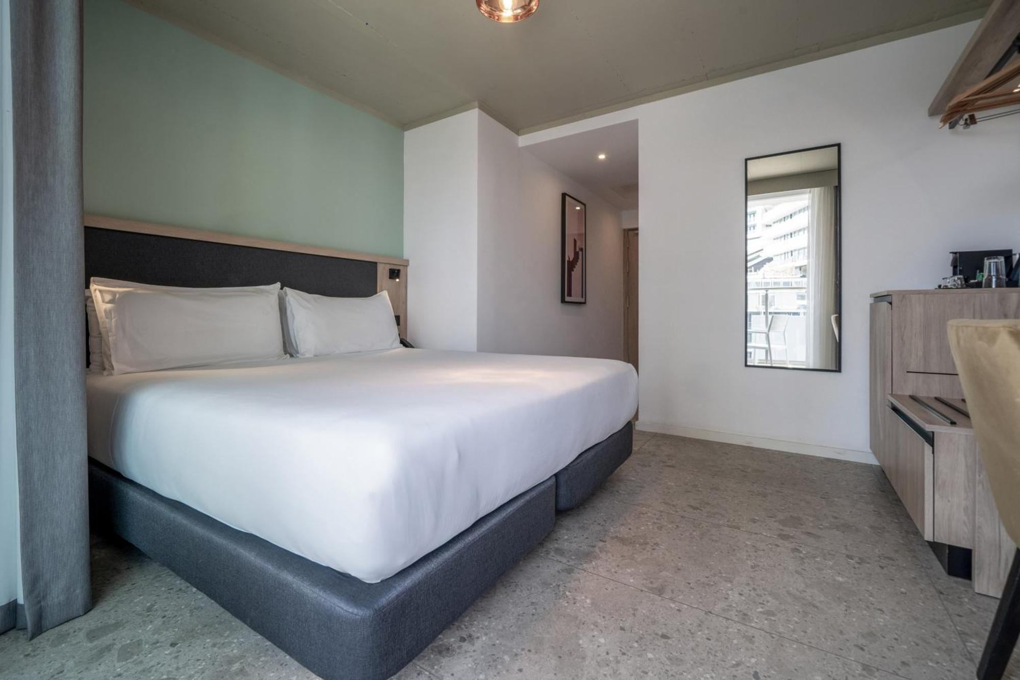 Hotel Mistral St Julian'S, Affiliated By Melia Saint Julian's ภายนอก รูปภาพ