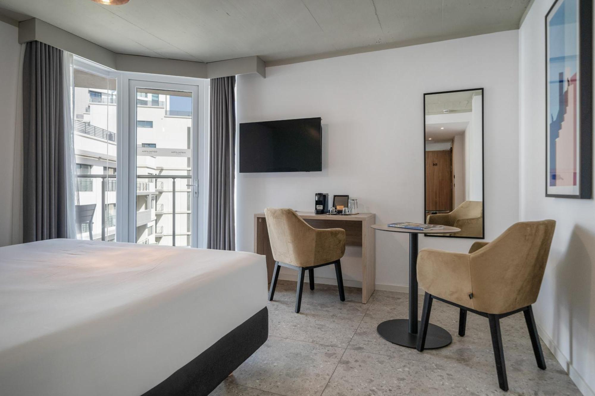 Hotel Mistral St Julian'S, Affiliated By Melia Saint Julian's ภายนอก รูปภาพ