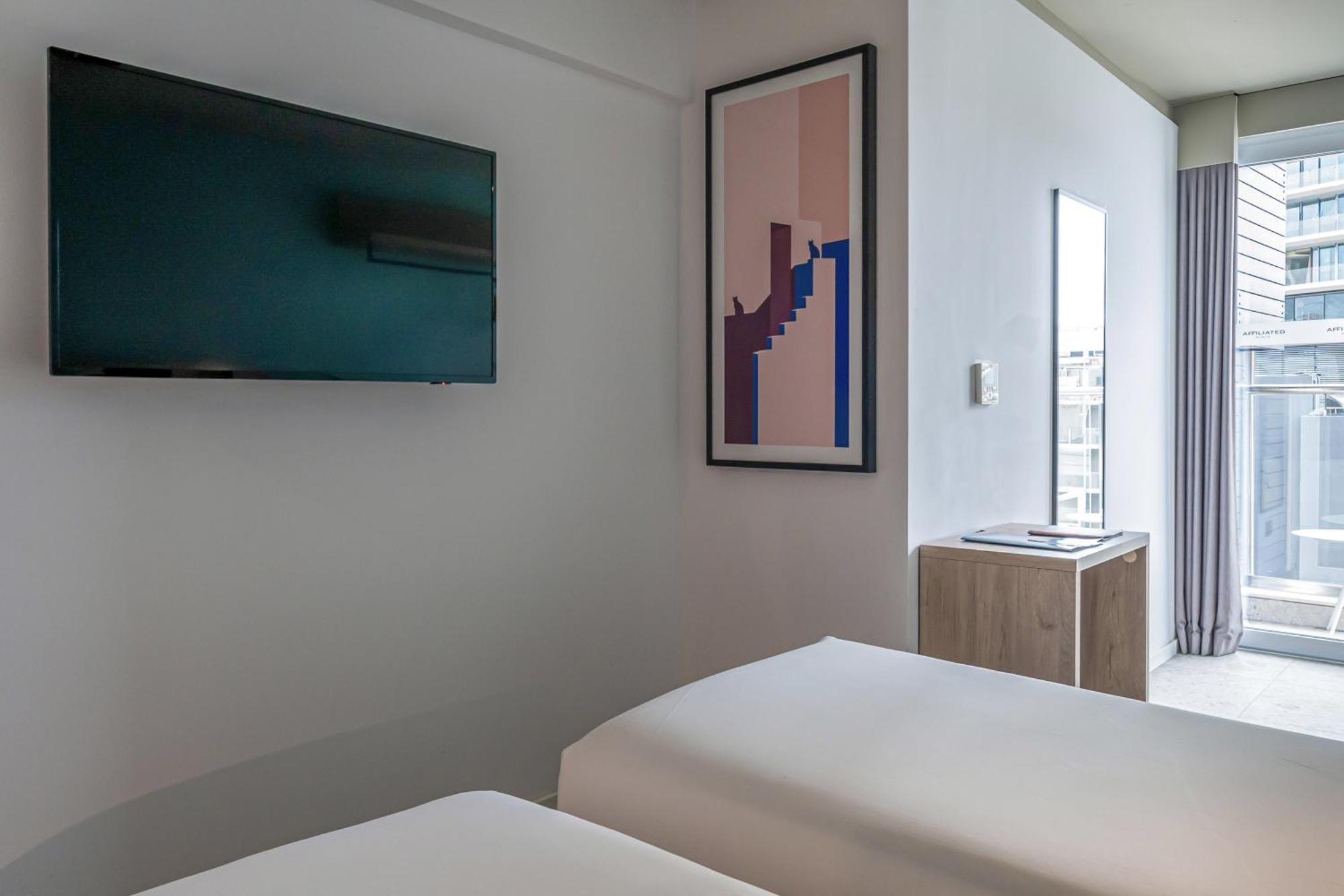 Hotel Mistral St Julian'S, Affiliated By Melia Saint Julian's ภายนอก รูปภาพ